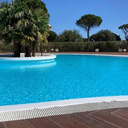 Dans Résidence Luxueuse à Vecchio * Porto-Vecchio (Corsica)