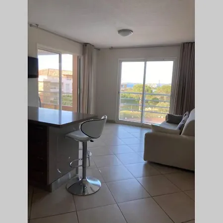 Salina Bay Vecchio Apartment